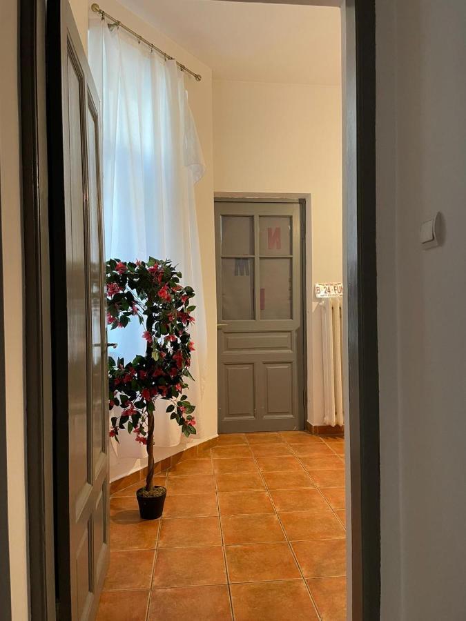 布加勒斯特Outstanding 3Br Ultracentral Cityview Balcony Aaa公寓 外观 照片