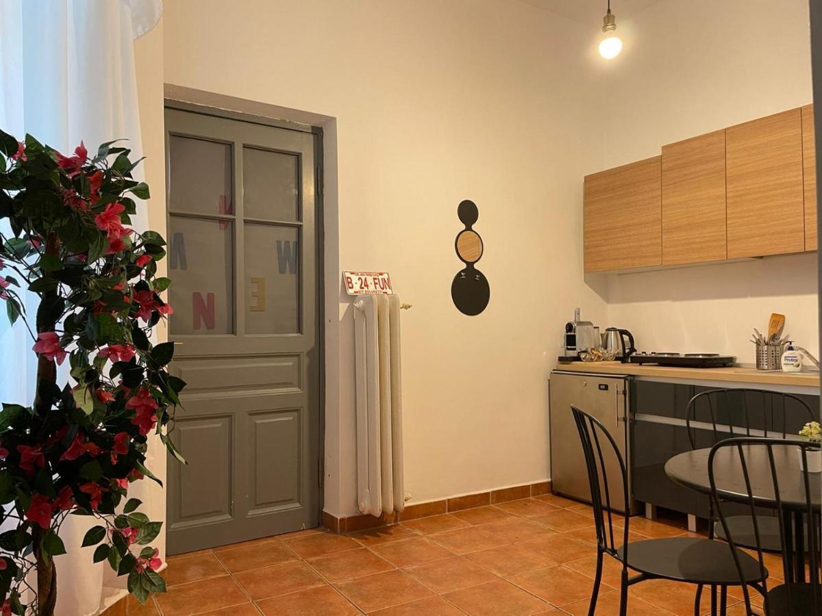 布加勒斯特Outstanding 3Br Ultracentral Cityview Balcony Aaa公寓 外观 照片